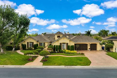 9343 Bernardo Lakes Dr. San Diego CA 92127