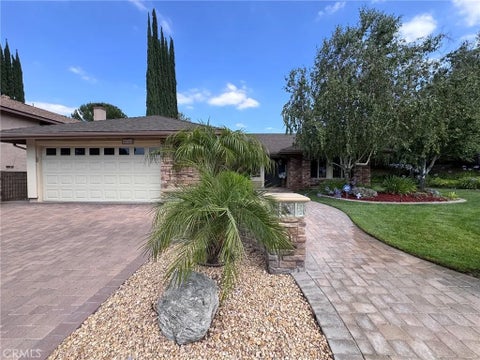 3 beds bed, 2 baths bath property at 28362 Contessa Avenue, Saugus, CA 91350