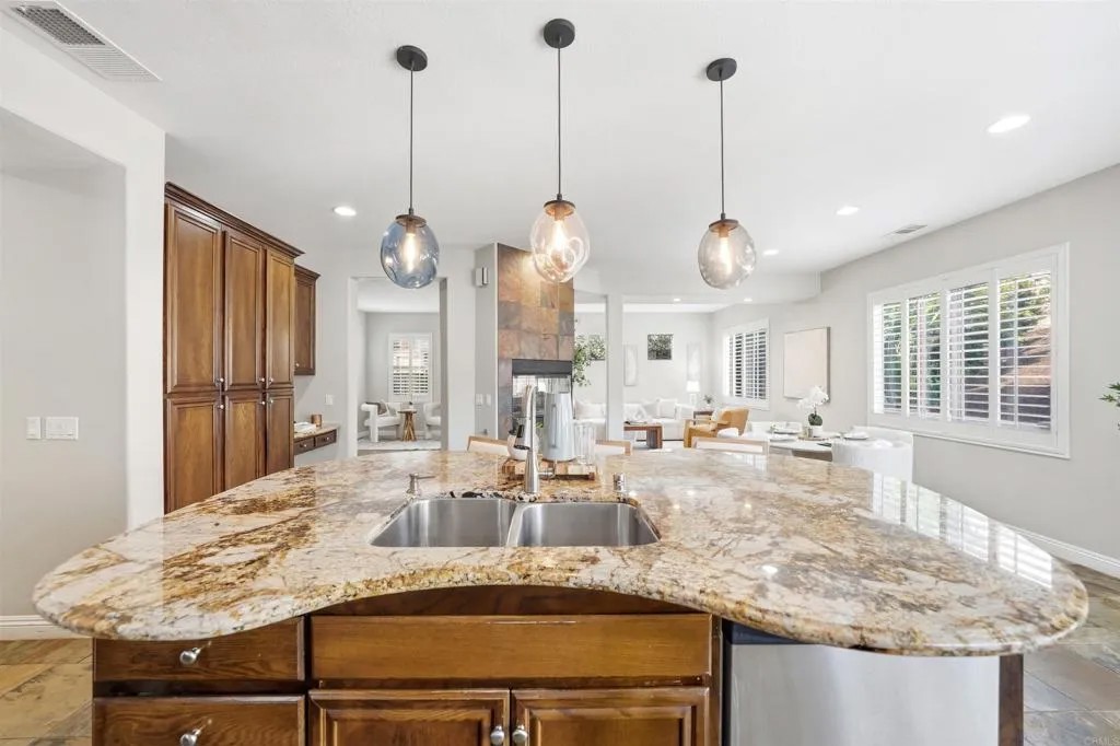 1029 Vista Oak Place