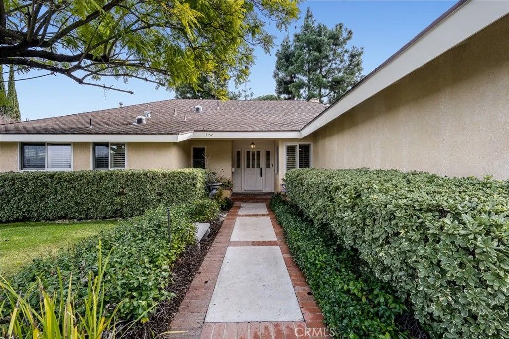 Photo of 3150 Dona Maria Drive, Studio City, CA 91604 (MLS # SR25219309)