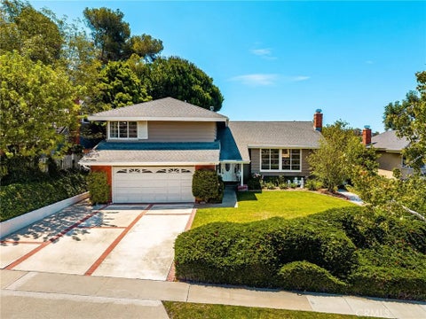 Photo of 1877 Swan Circle, Costa Mesa, CA 92626 (MLS # PW26162617)