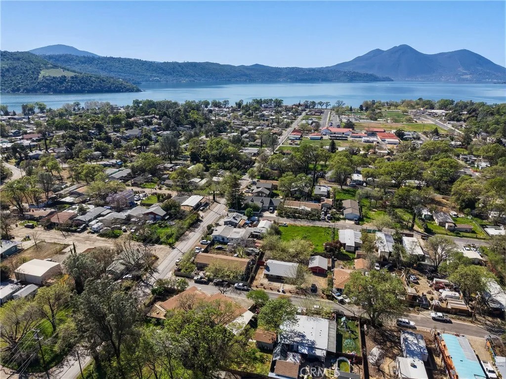 3676 Madrone