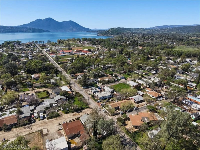 3676 Madrone
