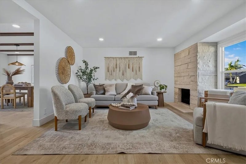 144 W Greenway Avenue