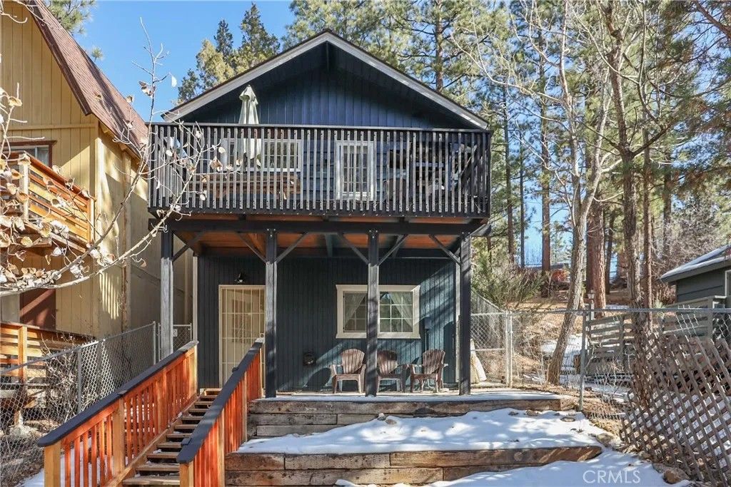 Photo of 325 Hilltop Lane, Big Bear Lake, CA 92314 (MLS # SB26074793)
