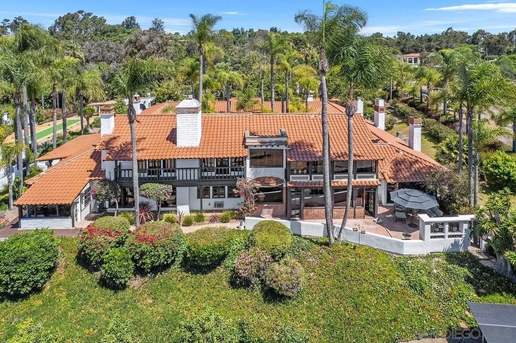 Photo of 17507 Los Morros, Rancho Santa Fe, CA 92067 (MLS # 250035272)