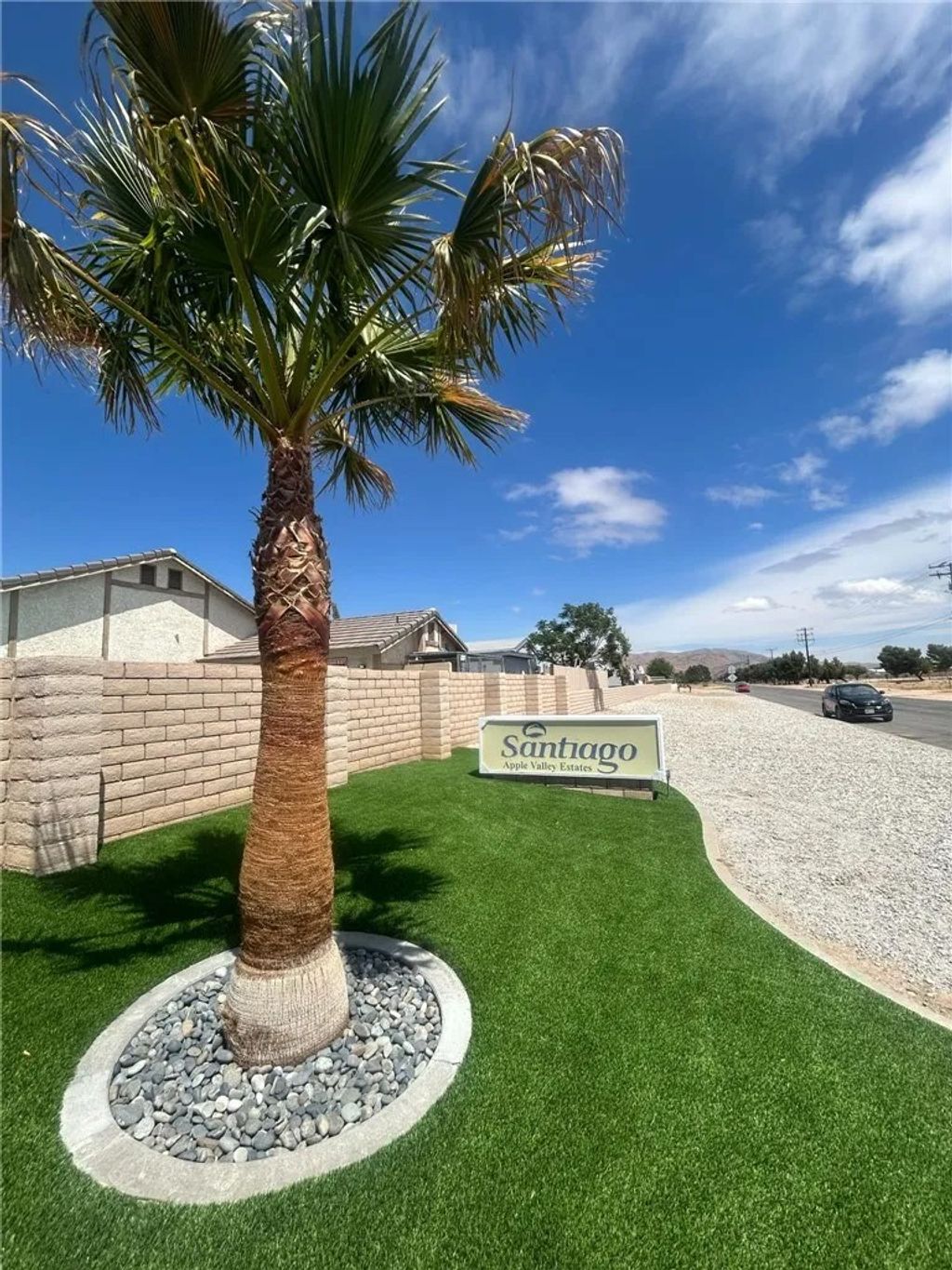 Photo of 22020 Nisqually RD #1 Rd, Apple Valley, CA 92308 (MLS # DW26089565)