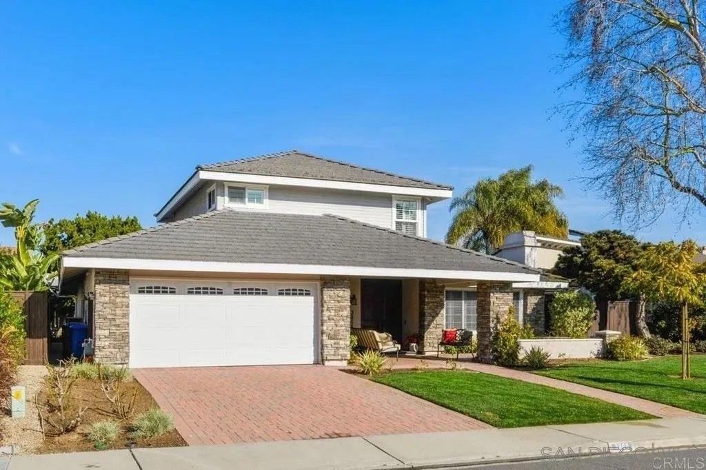 Photo of 3868 Avenida Feliz, Rancho Santa Fe, CA 92091 (MLS # 250045979)