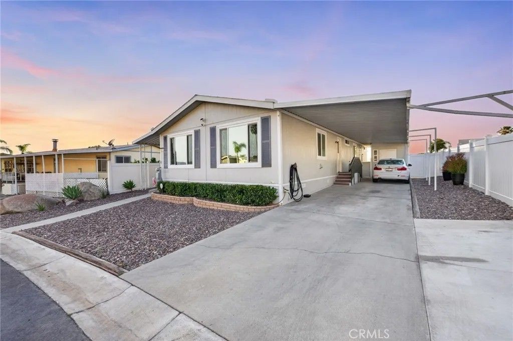 Photo of 1536 S State Street, Hemet, CA 92543 (MLS # SW26100301)