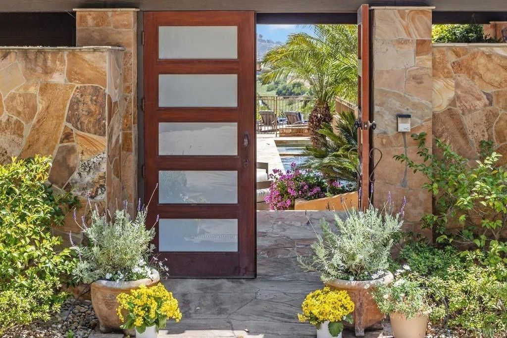 Photo of 105 Via de La Valle, Del Mar, CA 92014 (MLS # NDP2509147)