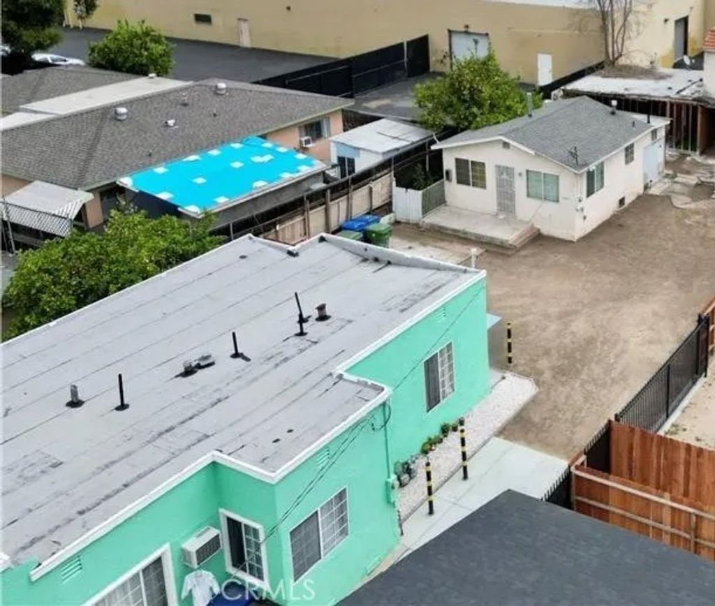 Photo of 4413 La Clede, Los Angeles, CA 90039 (MLS # DW26079851)