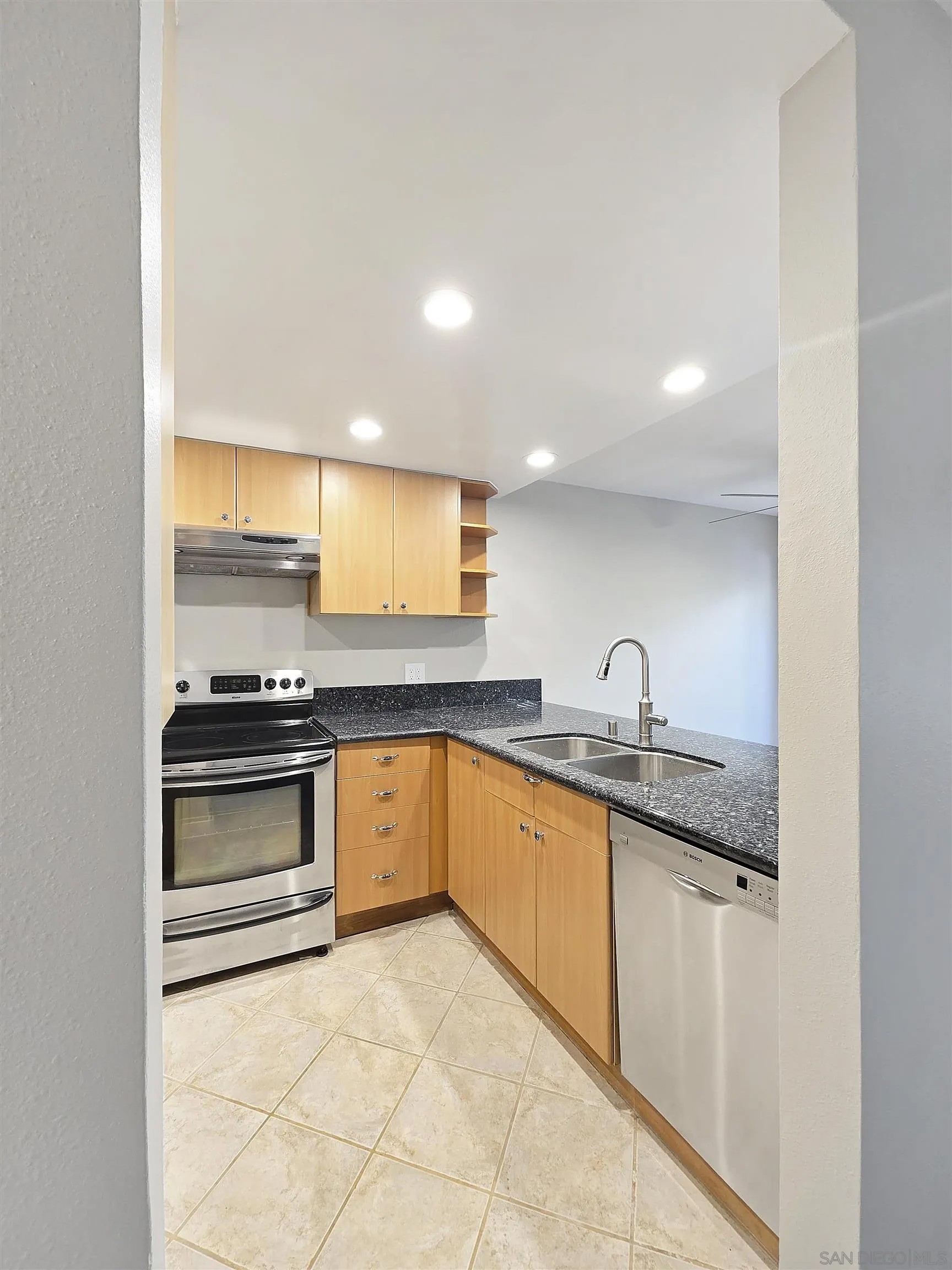 5440 Baltimore Dr 92