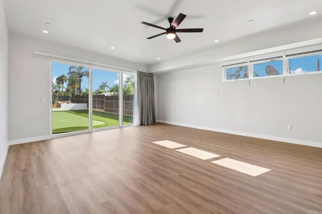 Photo of 139 Almond St #41, Fallbrook, CA 92028 (MLS # NDP2603108)