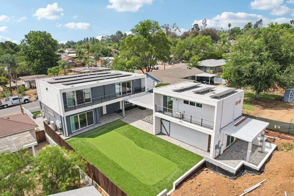 Photo of 139 Almond St #41, Fallbrook, CA 92028 (MLS # NDP2603108)