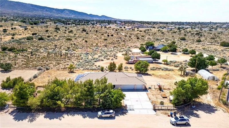 9562 Cambria Court