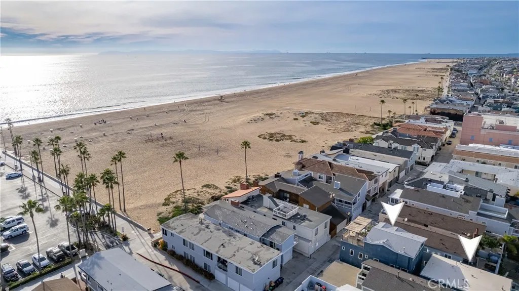 417 E Balboa Boulevard