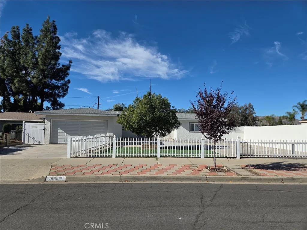 Photo of 11889 Kilgore St, Moreno Valley, CA 92557 (MLS # SR26144622)
