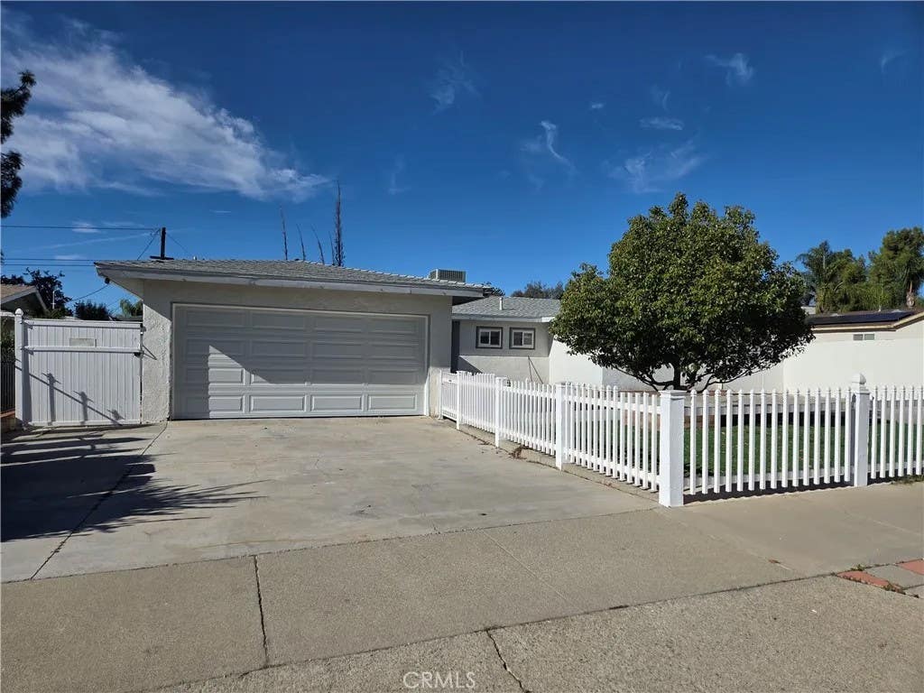 Photo of 11889 Kilgore St, Moreno Valley, CA 92557 (MLS # SR26144622)