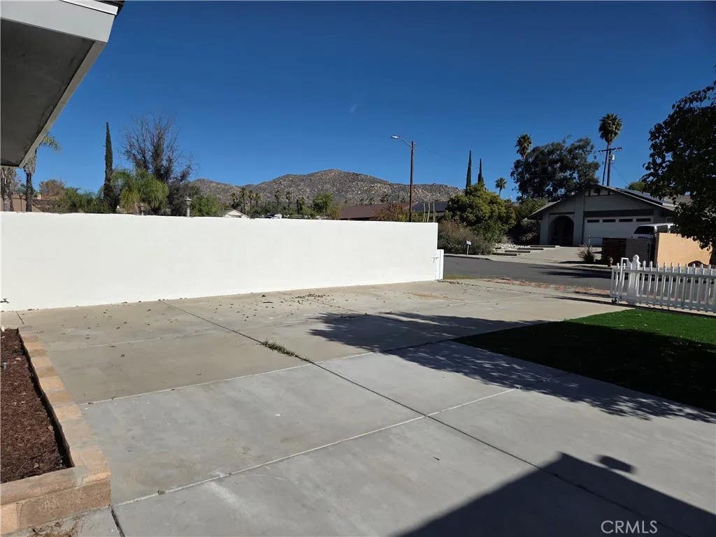 Photo of 11889 Kilgore St, Moreno Valley, CA 92557 (MLS # SR26144622)
