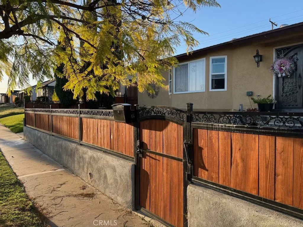 501 Almora Street