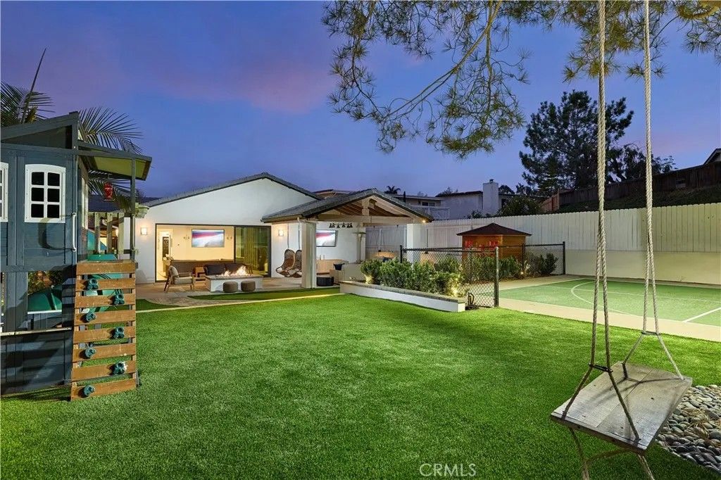 Photo of 2140 Mountain Vista, Encinitas, CA 92024 (MLS # OC26043892)