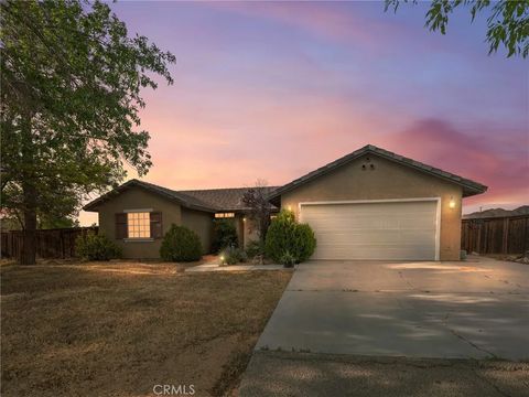 Photo of 22404 Broken Lance Court, Apple Valley, CA 92307 (MLS # HD26073075)