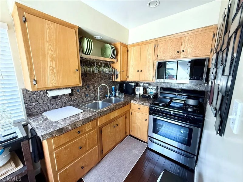 813 Bayview