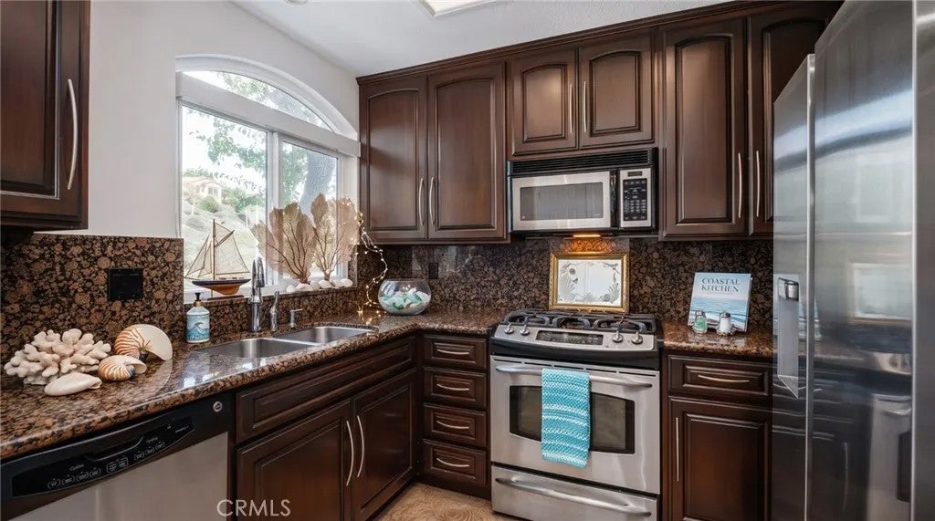30902 Clubhouse Drive 3D
