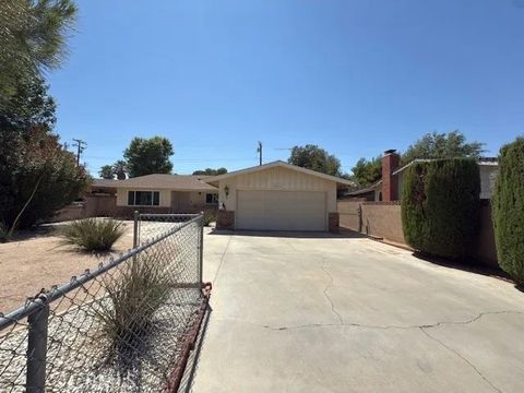 Photo of 44513 Tabler Ave, Lancaster, CA 93535 (MLS # DW26082829)