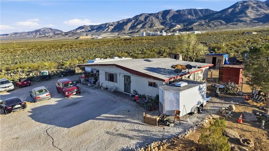 Photo of 32787 Jagadon Road, Lucerne Valley, CA 92356 (MLS # HD26051951)