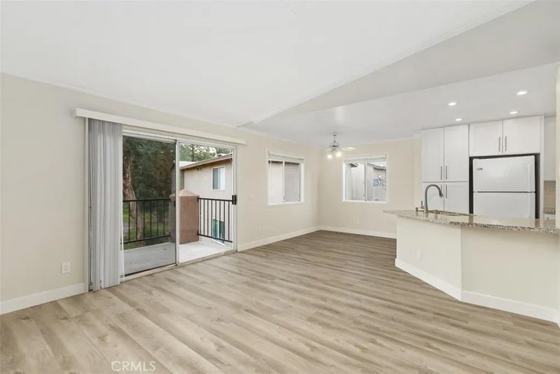 2576 Avenida Del Vista 204