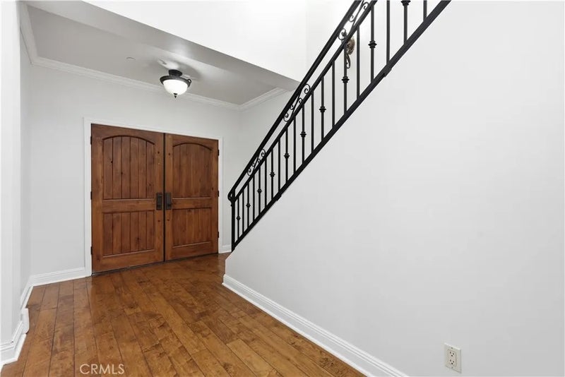 520 N Elena B