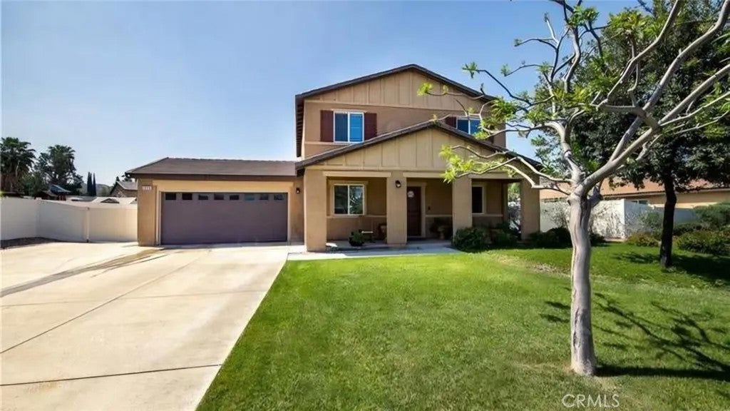 Photo of 1056 E Washington Avenue, San Jacinto, CA 92583 (MLS # SW26230713)