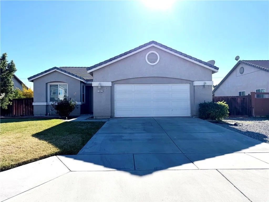 Photo of 1042 Sun Up Cir, San Jacinto, CA 92582 (MLS # WS25267757)