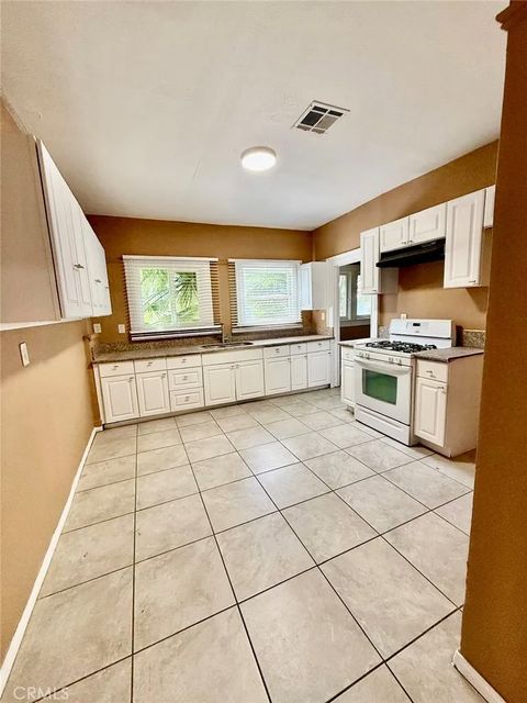 Tiny photo for 507 W 17th St, San Bernardino, CA 92405 (MLS # GD25274826)