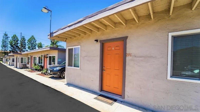 275-99 S Mollison