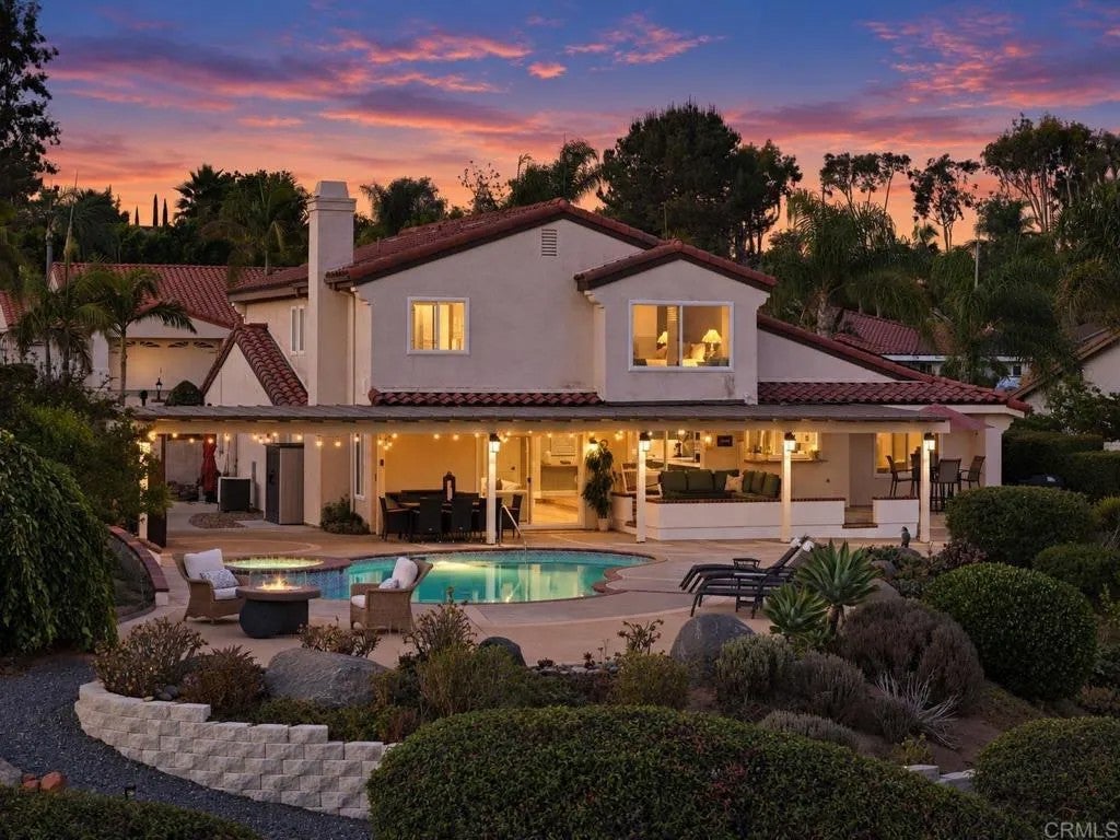 3558 Avenida Amorosa