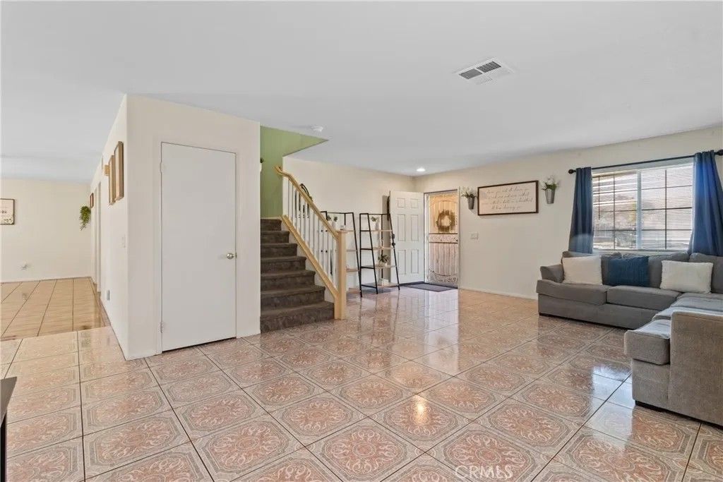 Photo of 45728 Barham Ct, Lancaster, CA 93534 (MLS # SR26024936)