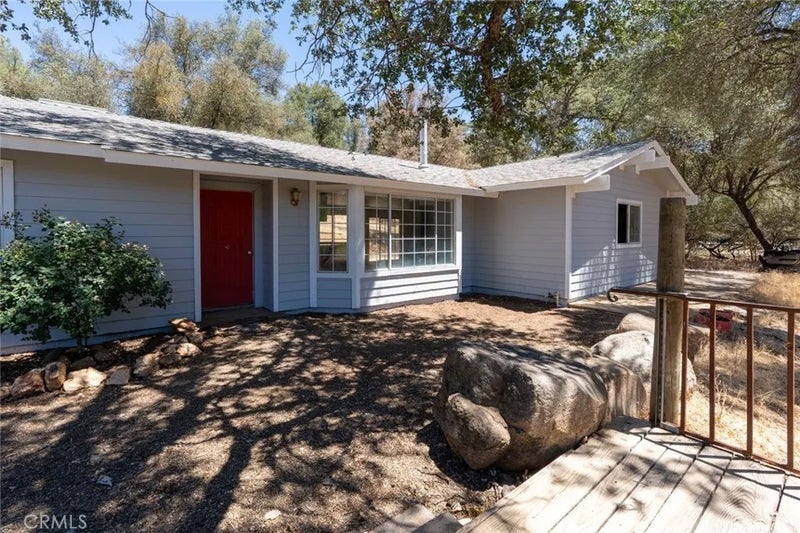 4074 Lakeview