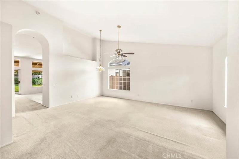 31619 Calle Barcaldo
