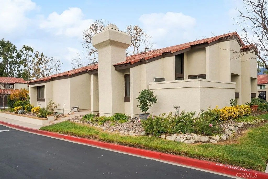 Photo of 428 Corte Verde, Upland, CA 91786 (MLS # CV26004887)