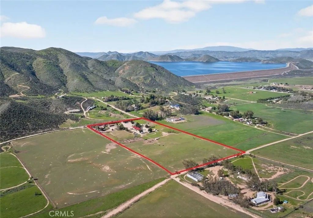 Photo of 31420 Palm Avenue, Hemet, CA 92543 (MLS # SW26046420)