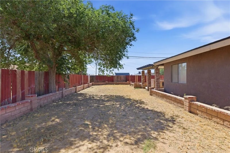 8801 Hickory