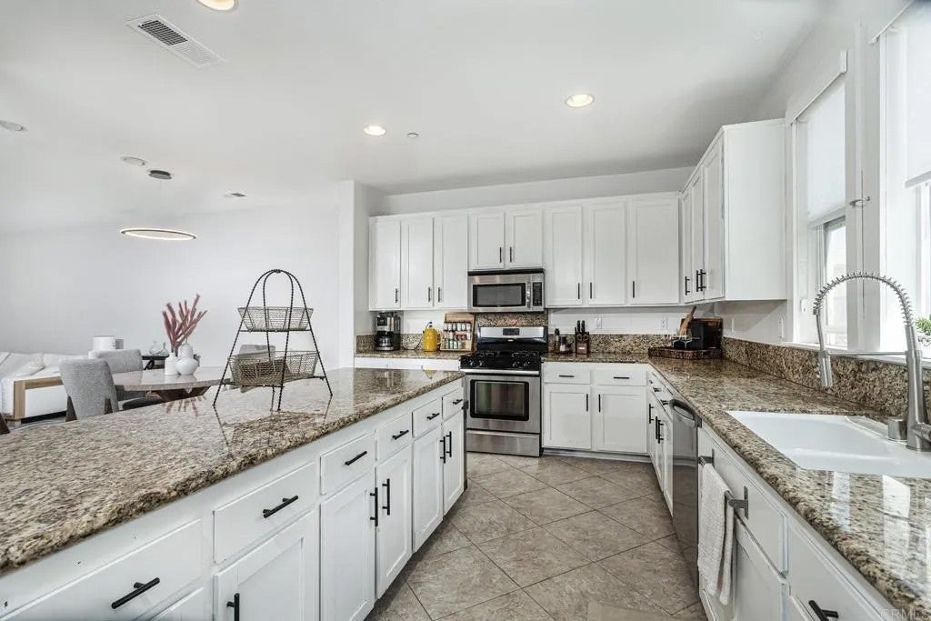 1646 Hickory Nut Place
