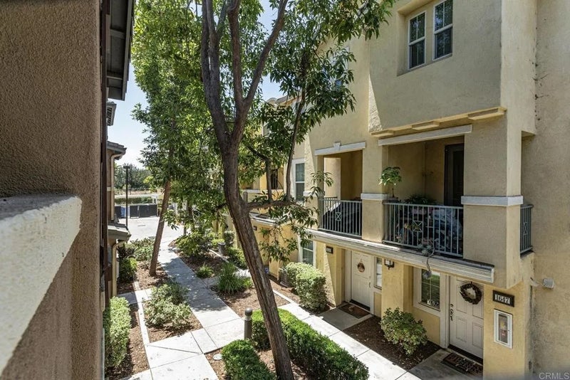 1646 Hickory Nut Place