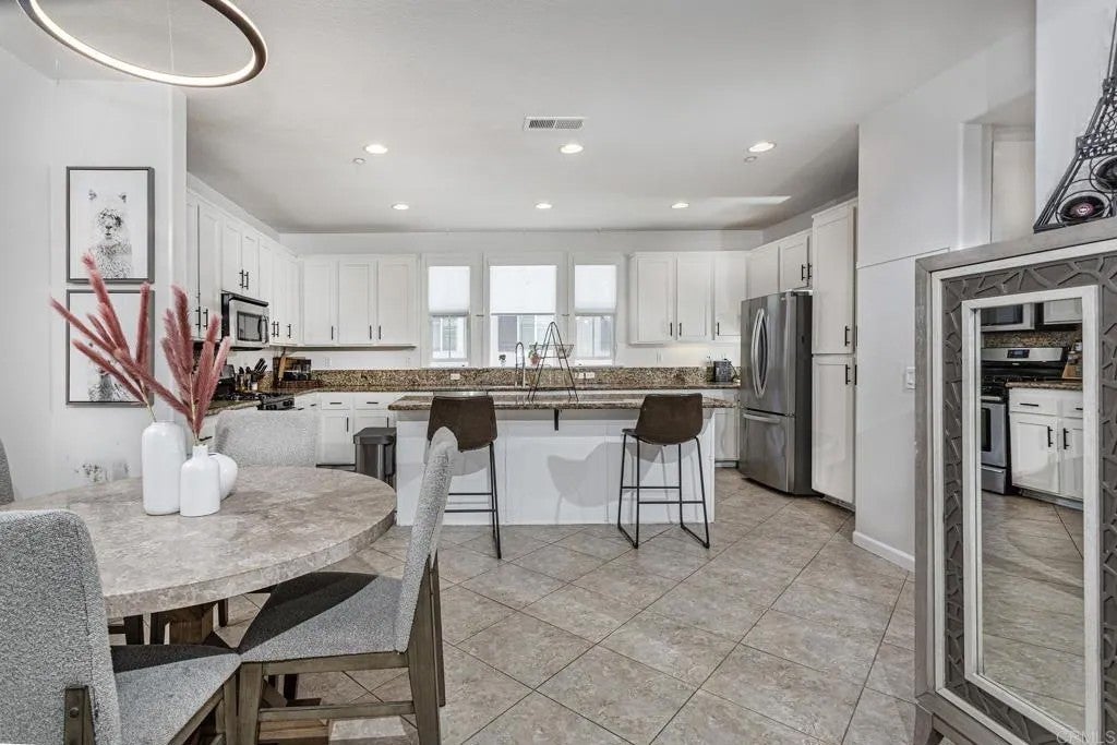 1646 Hickory Nut Place