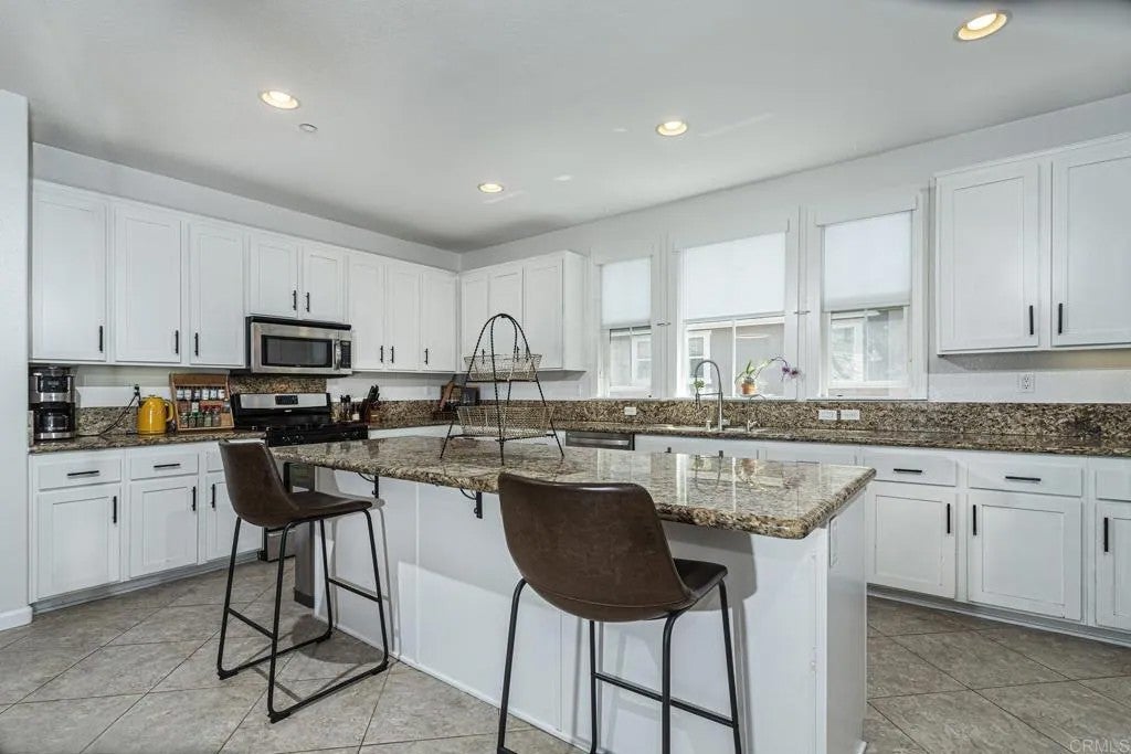 1646 Hickory Nut Place
