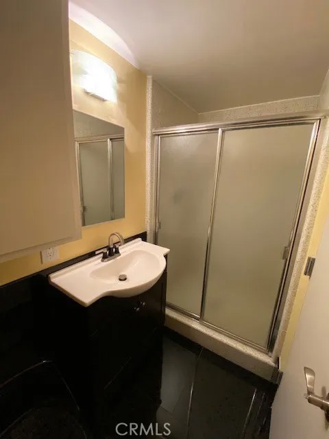 1333 S Beverly Glen 105