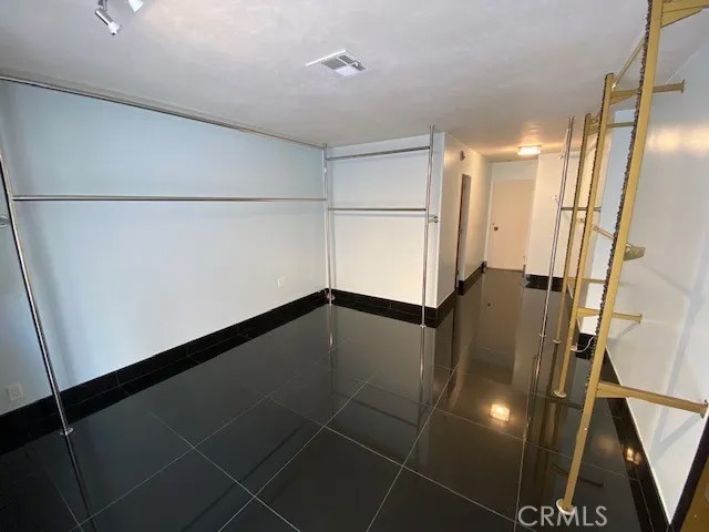 1333 S Beverly Glen 105