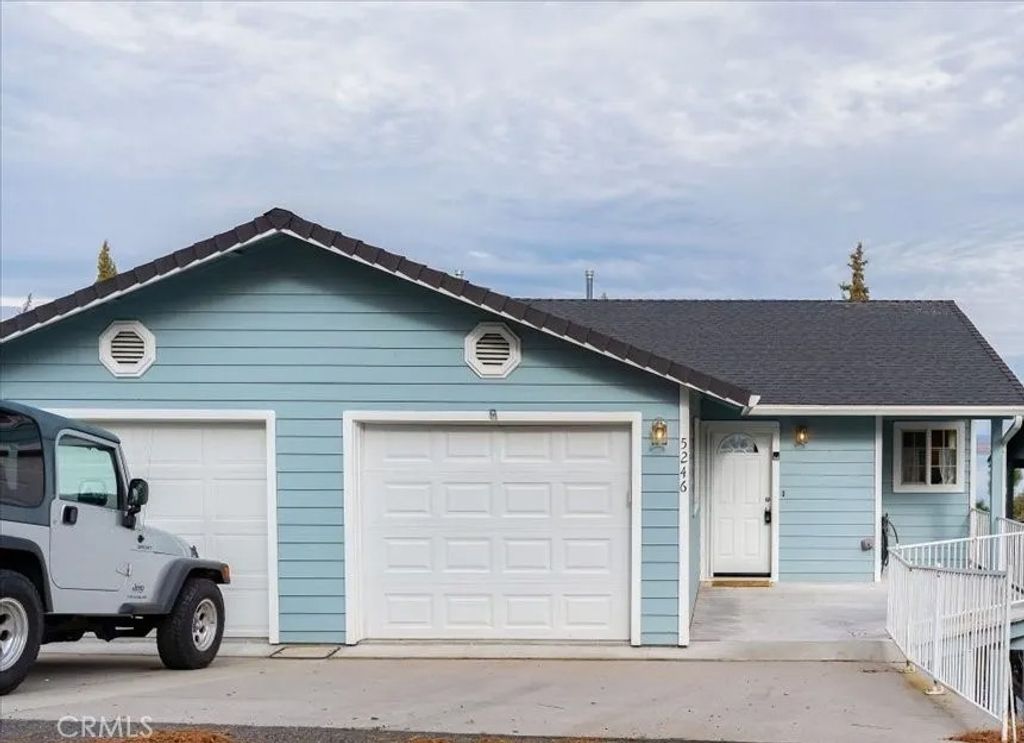 Photo of 5246 Spearpoint Pt, Weed, CA 96094 (MLS # SN26021350)